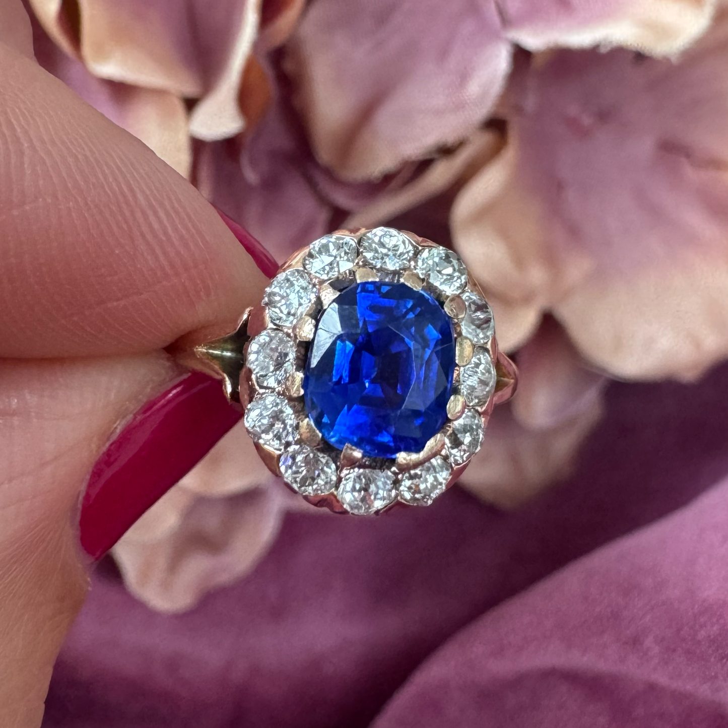 Victorian Antique Natural Ne Heat Kashmir Sapphire Diamond and Gold Cluster Engagement Ring, Circa 1890