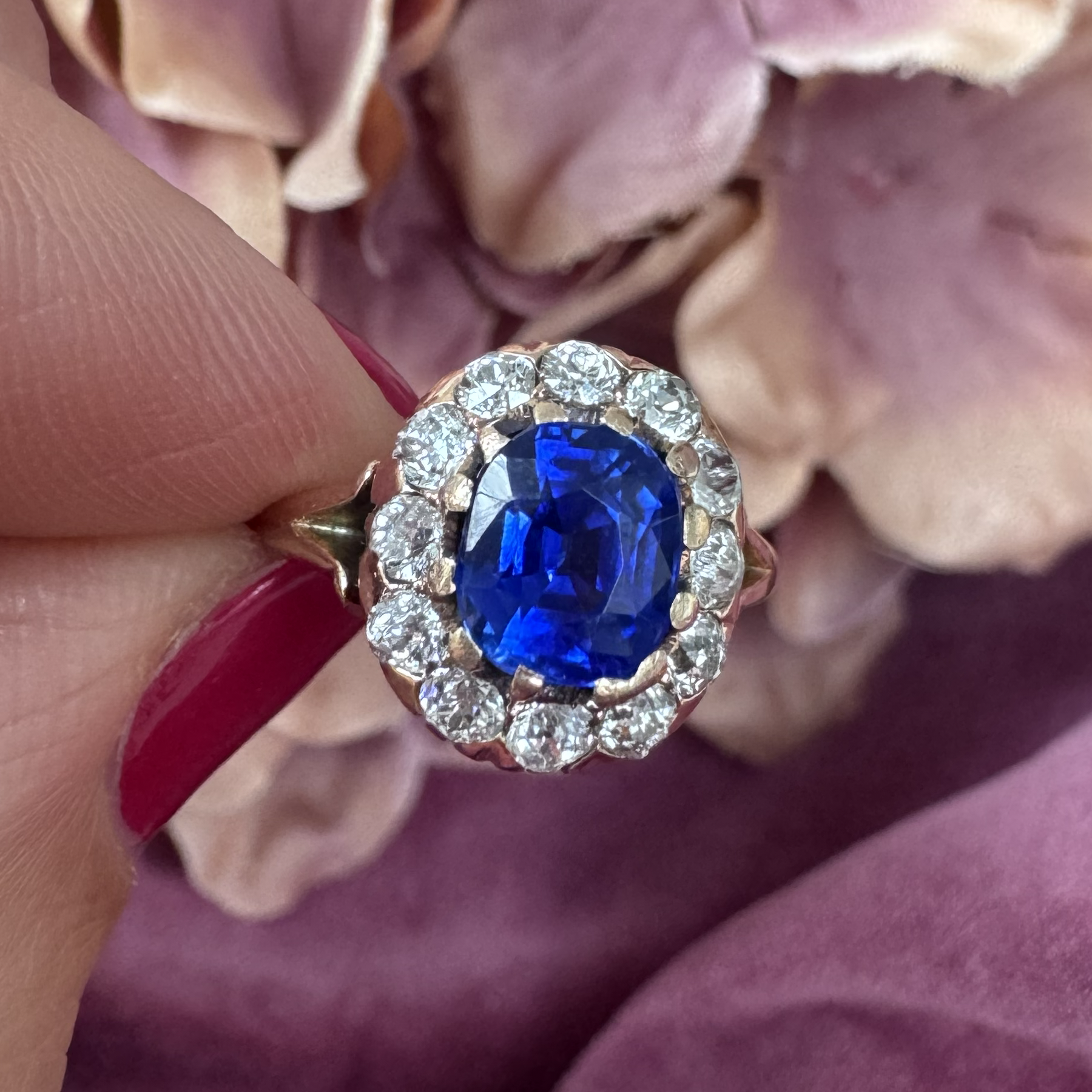 Victorian Antique Natural Ne Heat Kashmir Sapphire Diamond and Gold Cluster Engagement Ring, Circa 1890