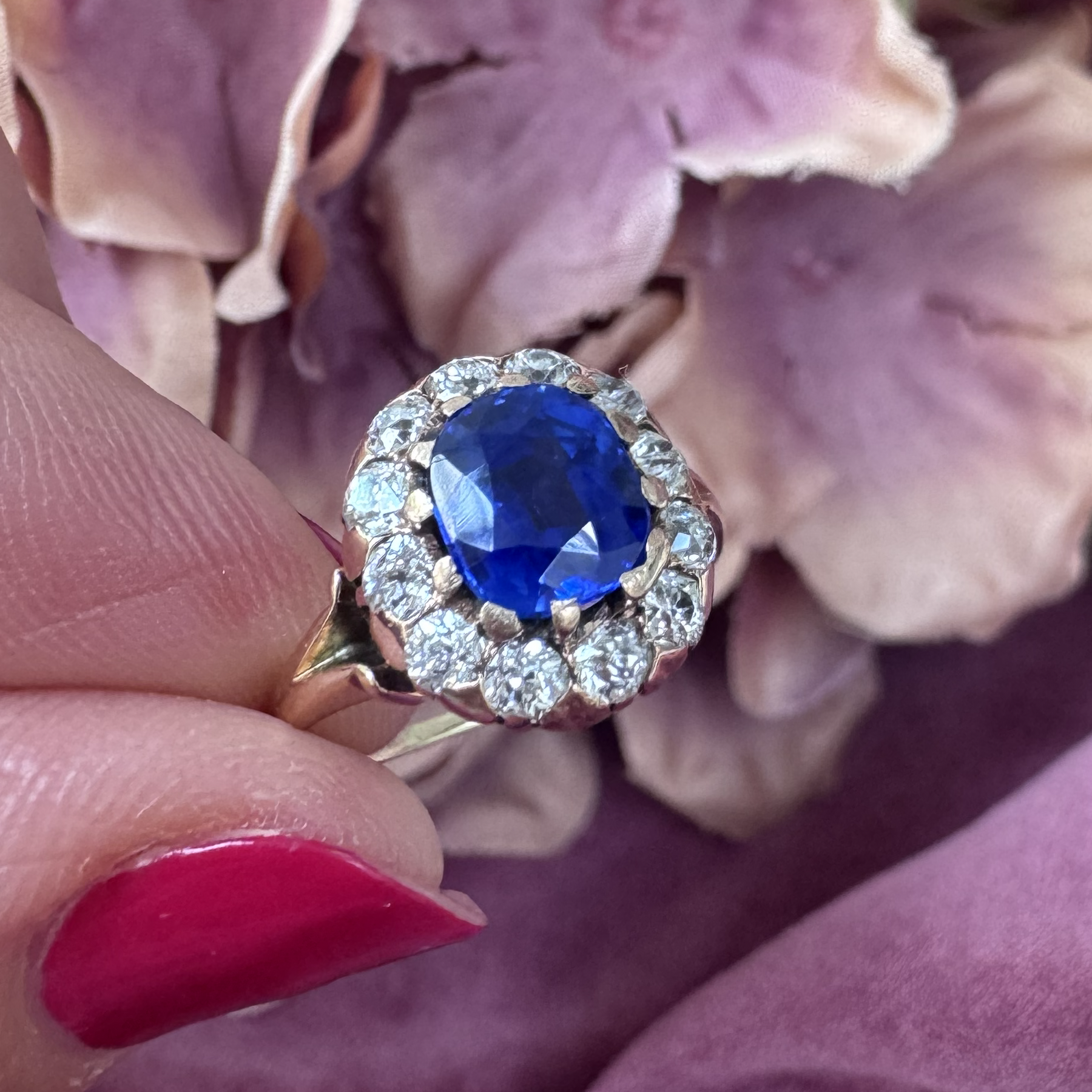 Victorian Antique Natural Ne Heat Kashmir Sapphire Diamond and Gold Cluster Engagement Ring, Circa 1890
