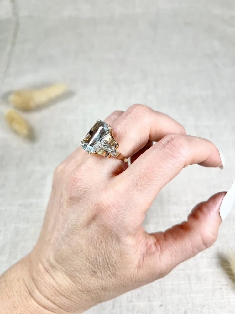 Vintage 1940s Retro Aquamarine and Diamond Tank Ring in 18ct Rose Gold