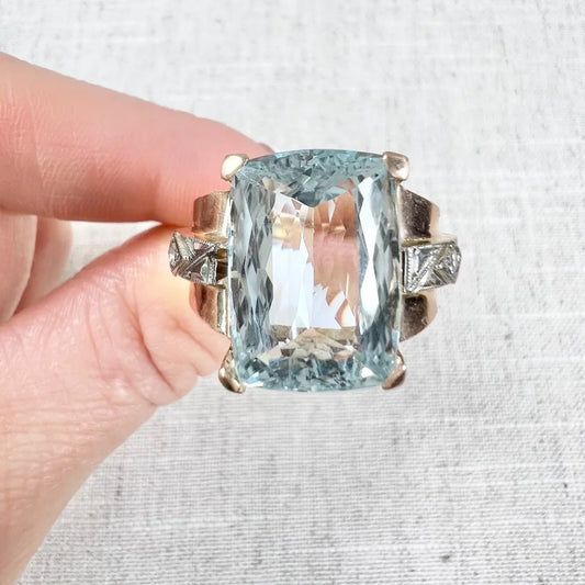 Vintage 1940s Retro Aquamarine and Diamond Tank Ring in 18ct Rose Gold