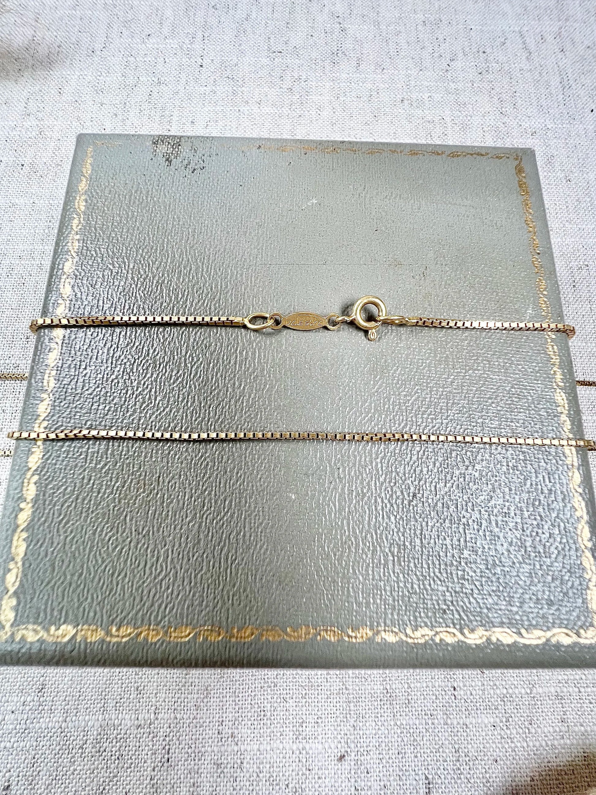 Vintage 18ct Yellow Gold Italian Stamped, Giovanni Balestra, 24 Inch Box Link Chain with Bolt Ring Clasp