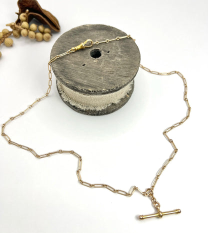 Antique 15 Carat Yellow Gold 1920's Long Fetter Link Chain With Swivel Clip And T-bar