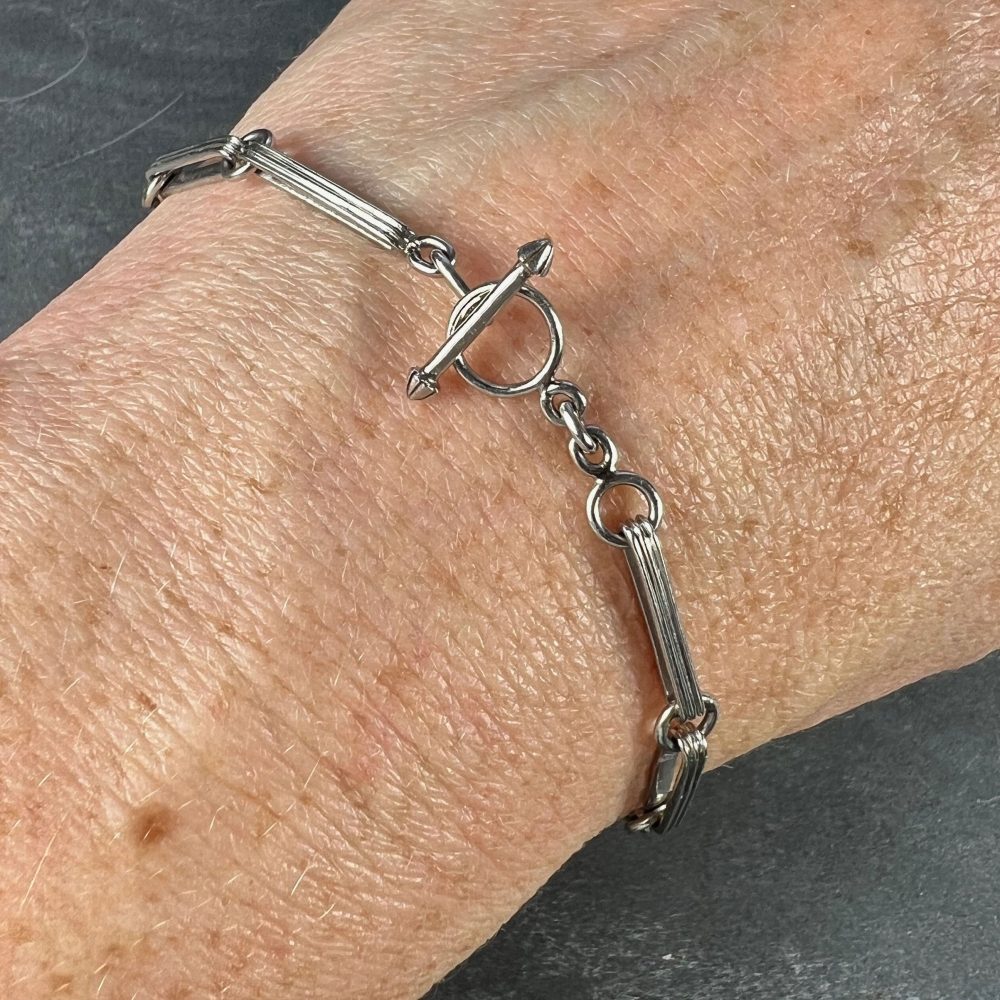 Art Deco Platinum Fancy Link Chain Bracelet with ridged elongated links connected by circular rings