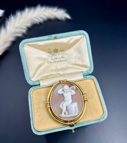 Antique 15 ct Gold, Early Victorian Cherub Shell Cameo Portrait Brooch