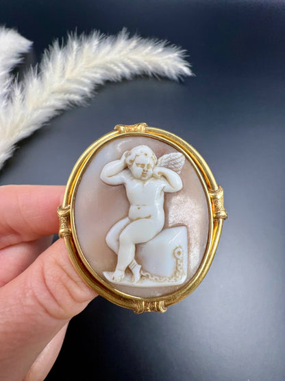 Antique 15 ct Gold, Early Victorian Cherub Shell Cameo Portrait Brooch