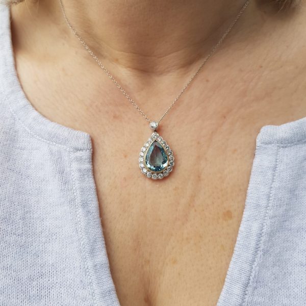 Aquamarine and diamond Pendant Tear drop pear shape white gold cluster diamond top
