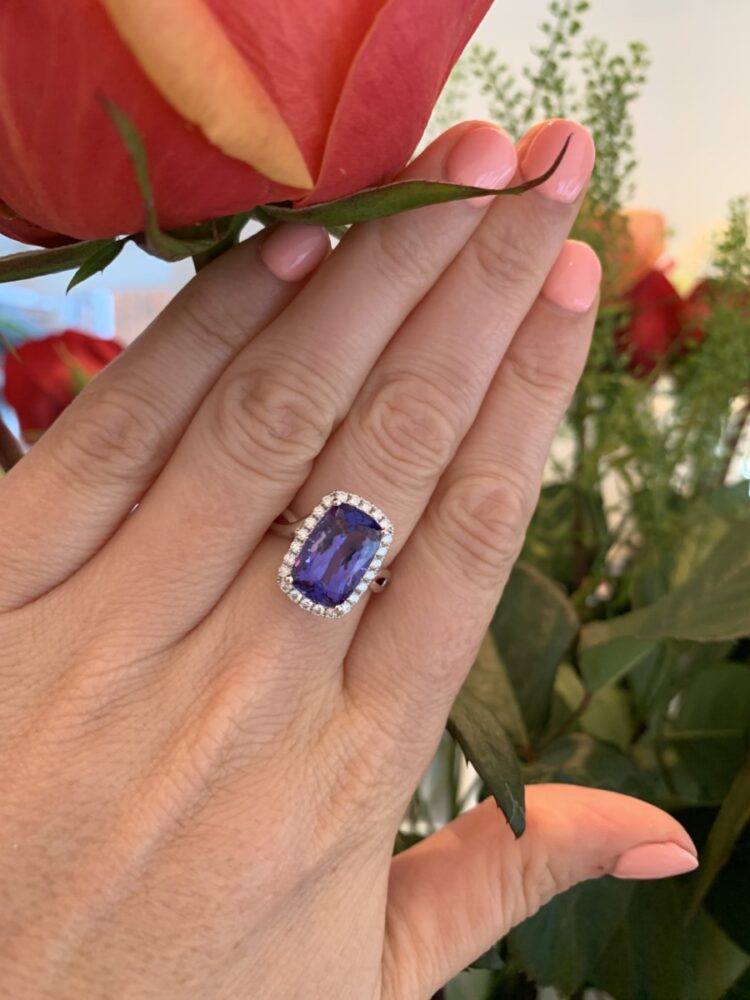 Tanzanite and Diamond Halo Dress Ring, 5.60 carats