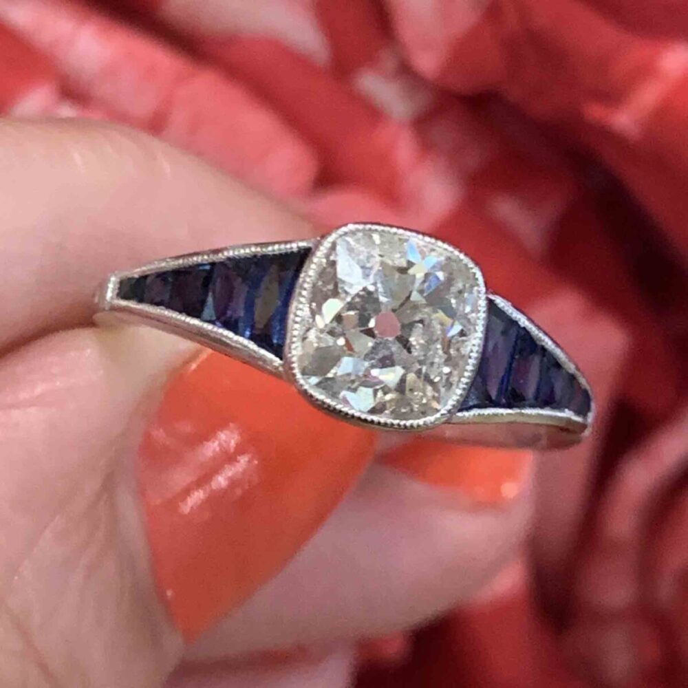 Art Deco Sapphire and Diamond ring, Cushion cut 1.66 carats