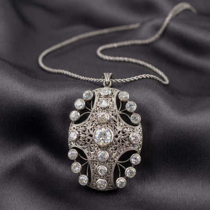 Edwardian Antique 8ct Old Mine Cut Diamond Pendant come Brooch in Platinum