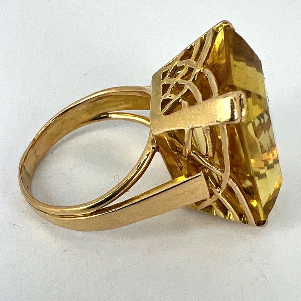 Vintage Retro 18.87ct Citrine Solitaire and 18ct Yellow Gold Cocktail Ring