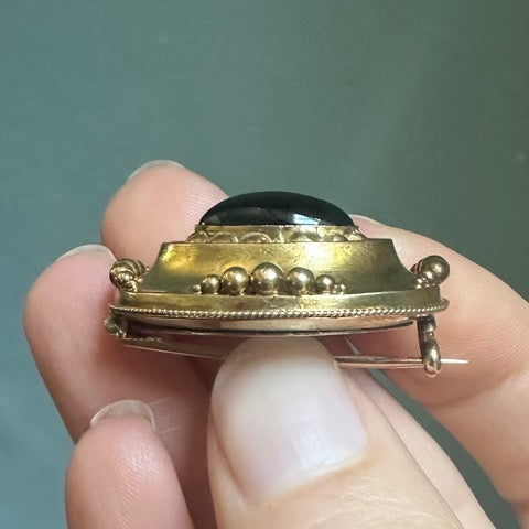 Antique Victorian Cabochon Garnet Gold Brooch