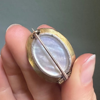 Antique Victorian Cabochon Garnet Gold Brooch