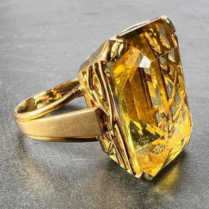 Vintage Retro 18.87ct Citrine Solitaire and 18ct Yellow Gold Cocktail Ring