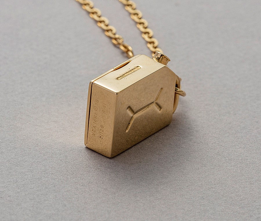 Van Cleef & Arpels 18ct Gold Gas Tank Locket Pendant