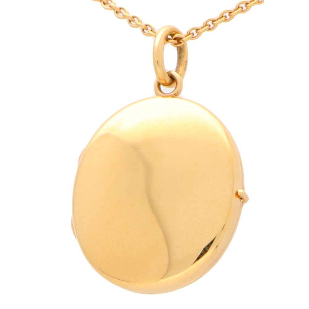 Oval Locket Pendant in Solid 18ct Gold