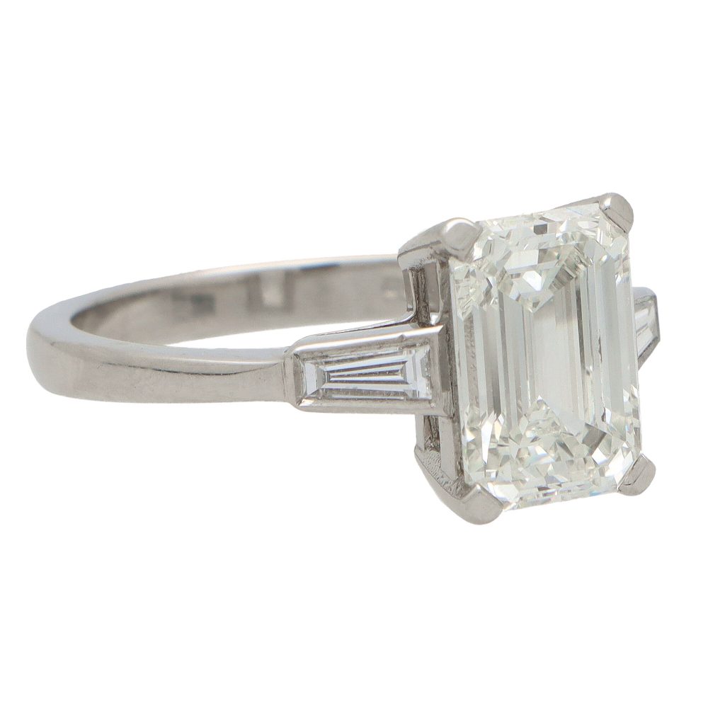 Emerald Cut Diamond Ring 3.20 carat, certified H colour