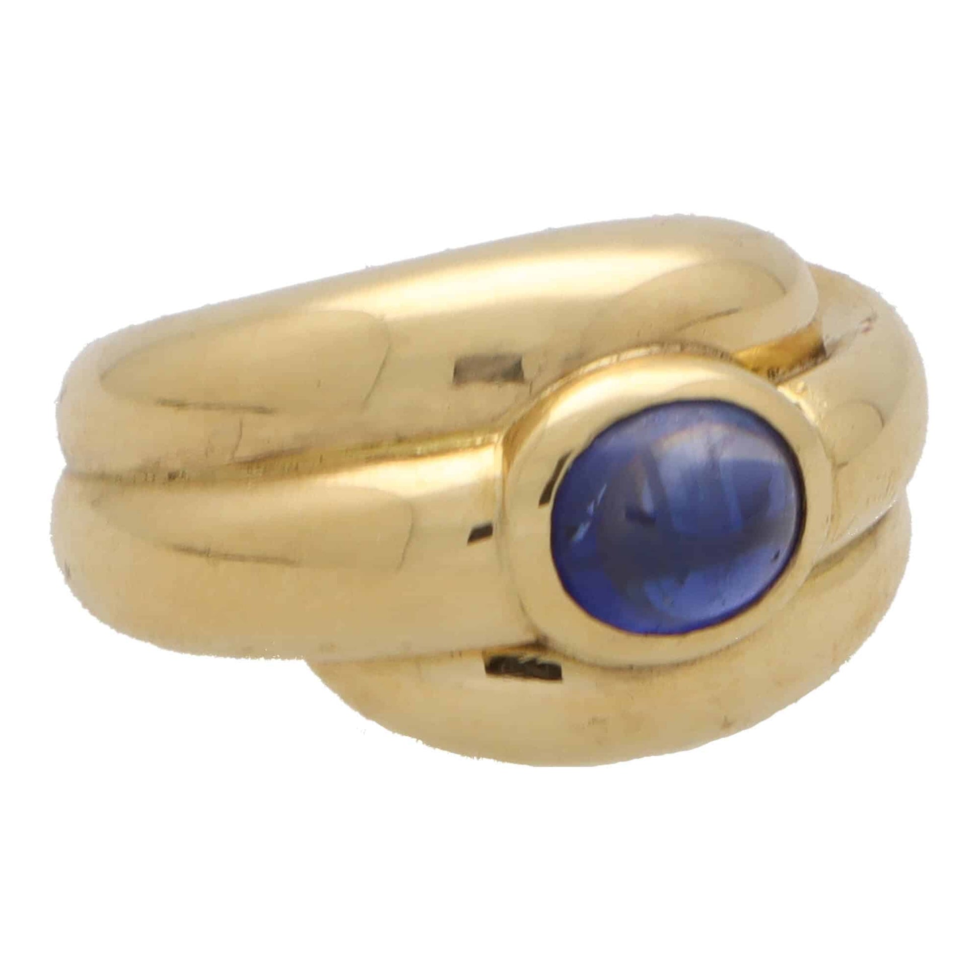 Vintage French sapphire bombé ring set in yellow gold