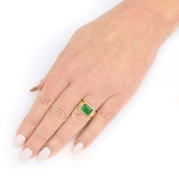 Boodles 18 Carat Gold Jade Necklace, Earrings and Matching Ring, Circa 2000