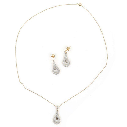 Contemporary 18ct White Gold 1ct Diamond Teardrop Pendant and Earrings Set