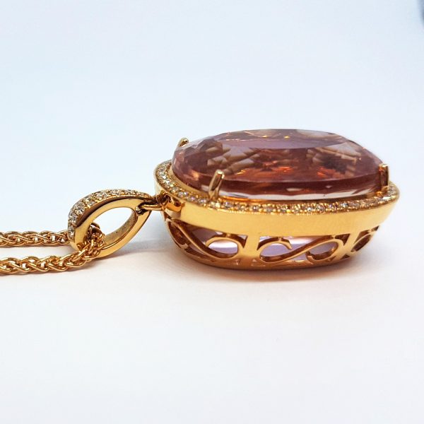 Cushion Cut Kunzite and Diamond Necklace, 31.64 carats, 18ct Rose Gold