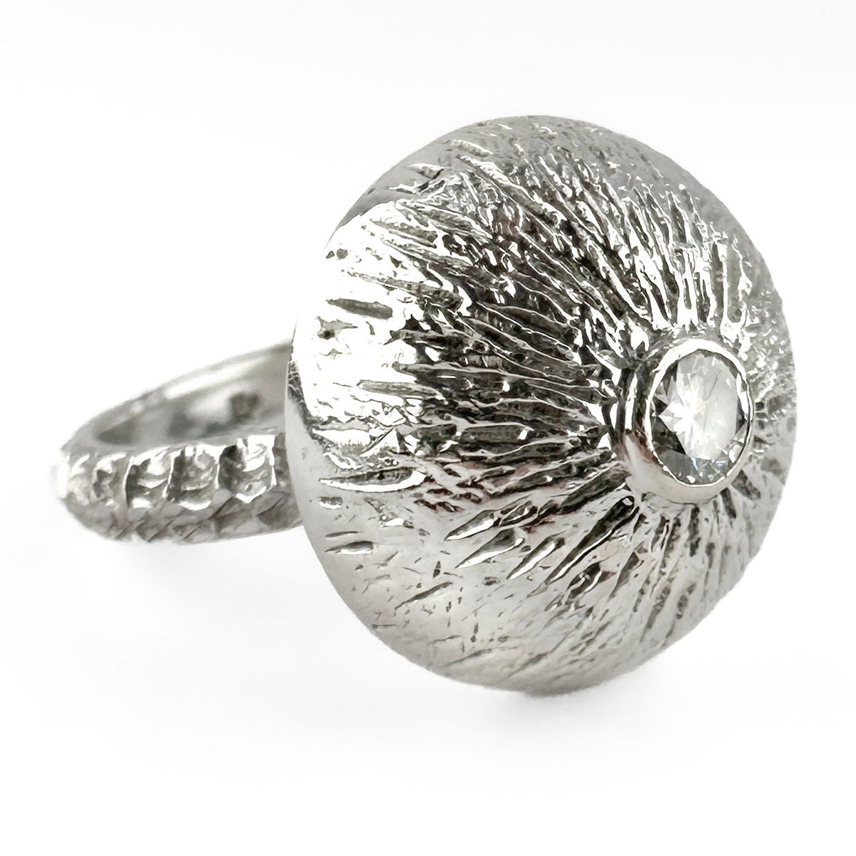 Vintage Kutchinsky 1972 Textured Diamond Set Bombe Ring