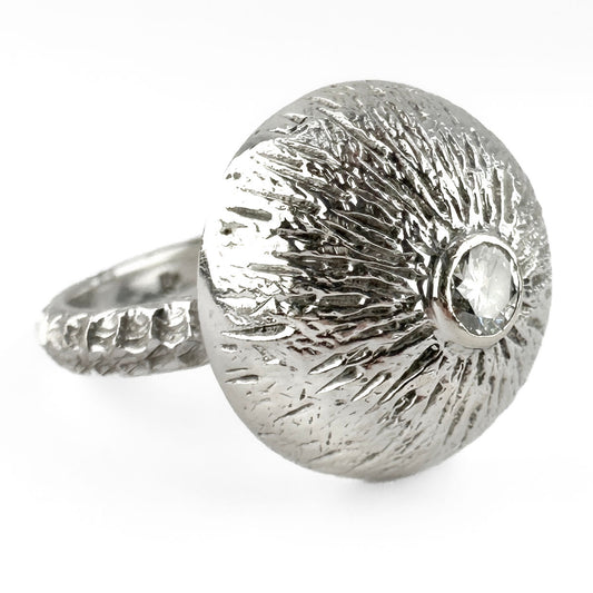 Vintage Kutchinsky 1972 Textured Diamond Set Bombe Ring