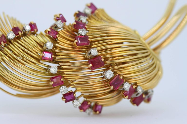 Vintage 18ct Yellow Gold Ruby and Diamond Brooch