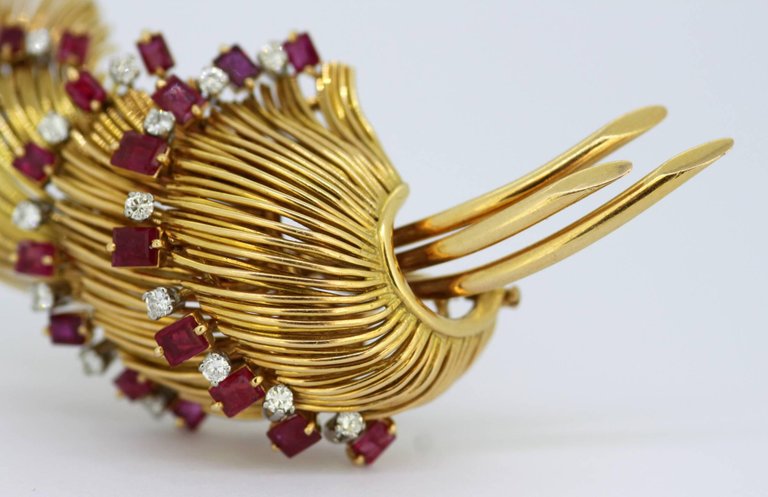 Vintage 18ct Yellow Gold Ruby and Diamond Brooch