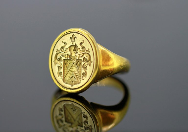 Antique Georgian 18ct Yellow Gold French Seal Ring