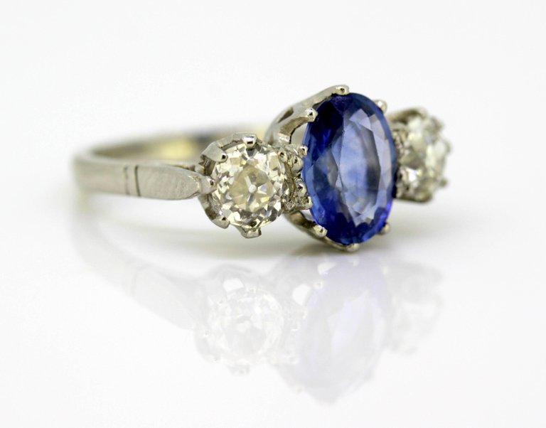 Antique Art Deco Ceylon Sapphire and Diamond Three Stone Ring