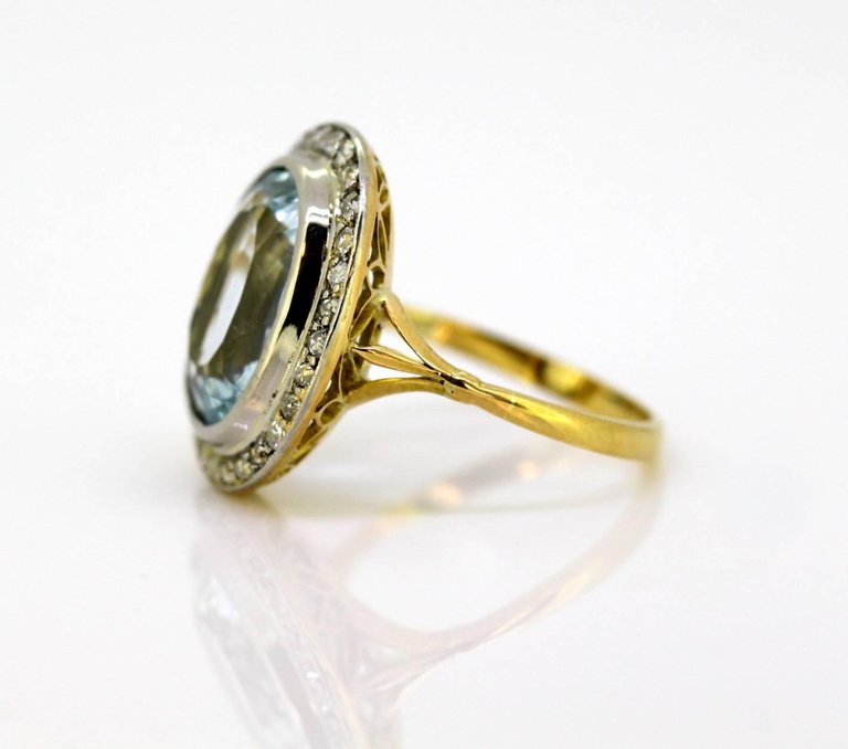 Vintage Aquamarine and Diamond Ring
