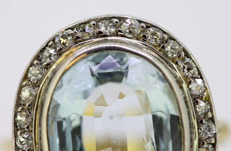 Vintage Aquamarine and Diamond Ring