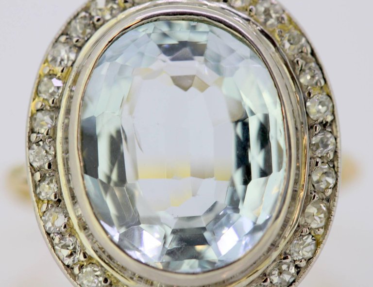 Vintage Aquamarine and Diamond Ring