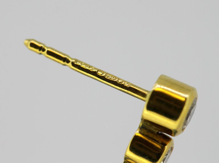 Boodles & Dunthorne Diamond and Pearl Earrings