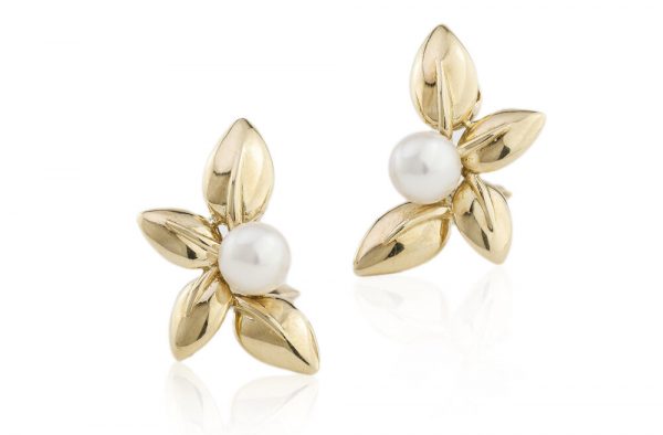 Vintage Van Cleef & Arpels Ladies 18ct Gold Clip-On Earrings with Natural Pearls