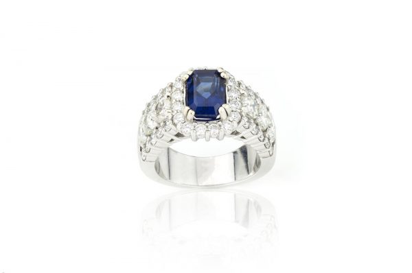 2.81ct Natural Corundum Sapphire and Diamond 18ct White Gold Ring