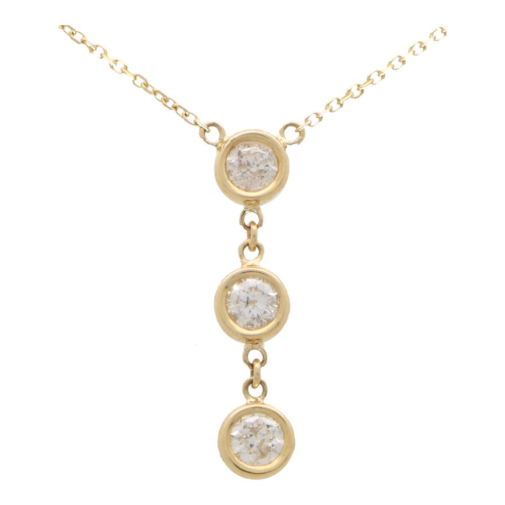 Contemporary Graduating Diamond Pendant