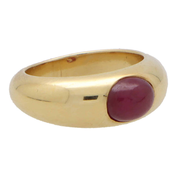 Vintage cabochon ruby gypsy set chunky ring in yellow gold.