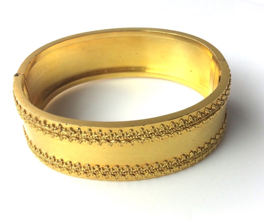 Antique Victorian Etruscan 18ct Yellow Gold Cuff Bangle