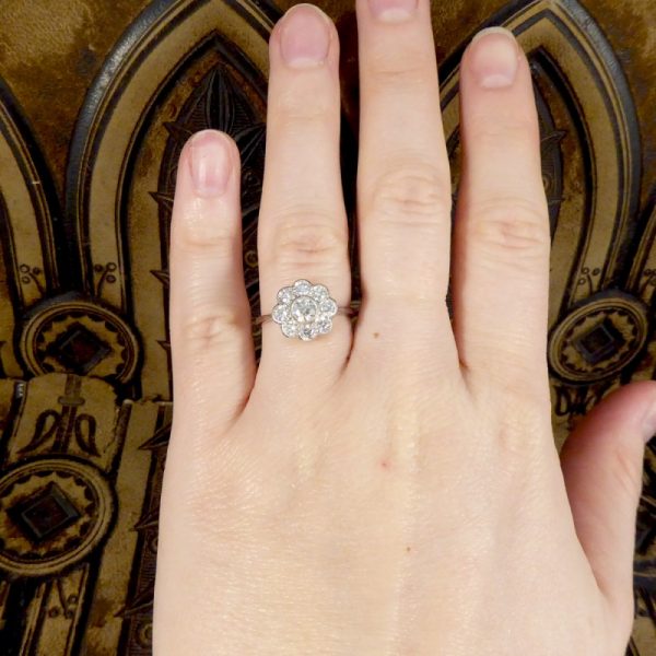 Modern 1.05ct Diamond set Daisy Cluster Ring