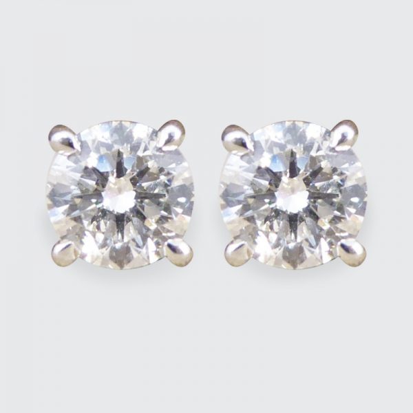 Modern 1.37ct Round Brilliant Cut Diamond Stud Earrings