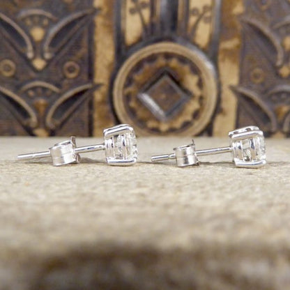 Modern 1.37ct Round Brilliant Cut Diamond Stud Earrings
