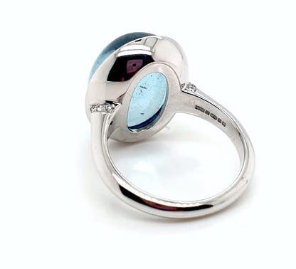 Modern 15.17ct Aquamarine and Diamond Ring