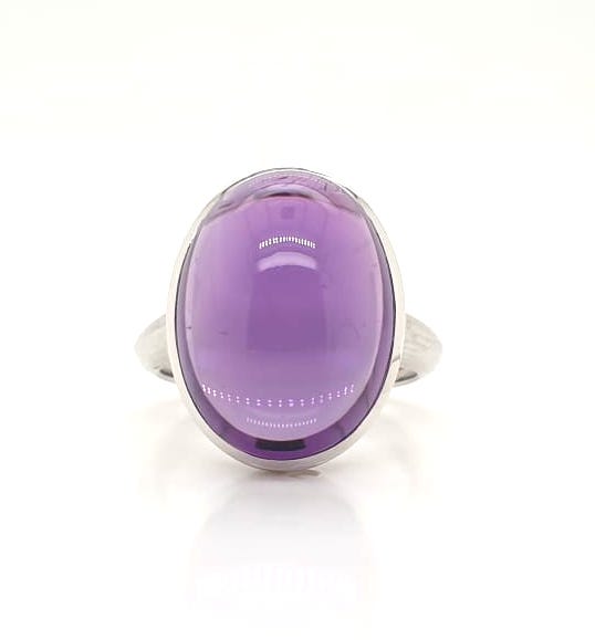 Modern 18.23ct Amethyst 18ct White Gold Ring