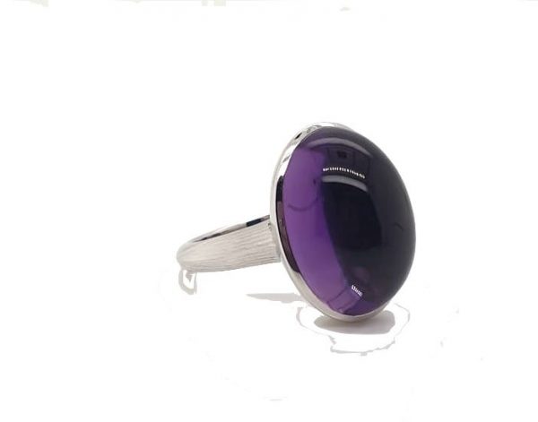 Modern 18.23ct Amethyst 18ct White Gold Ring