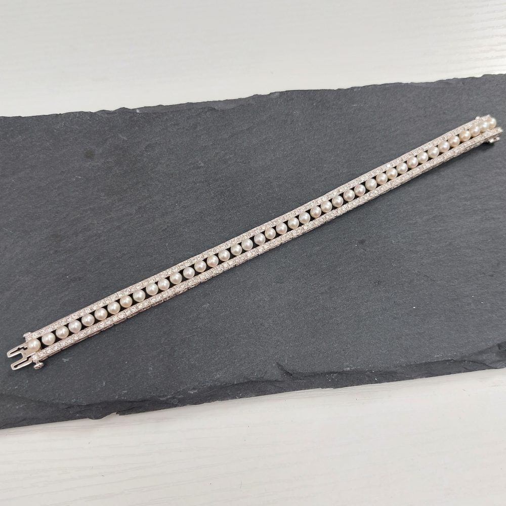 Modern Pearl and Diamond Bracelet in Platinum, 3.81 carats