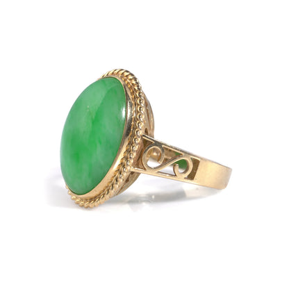 Vintage 18 Carat Gold Wah Hing Jade Cabochon Gold Ring (c.1990's)