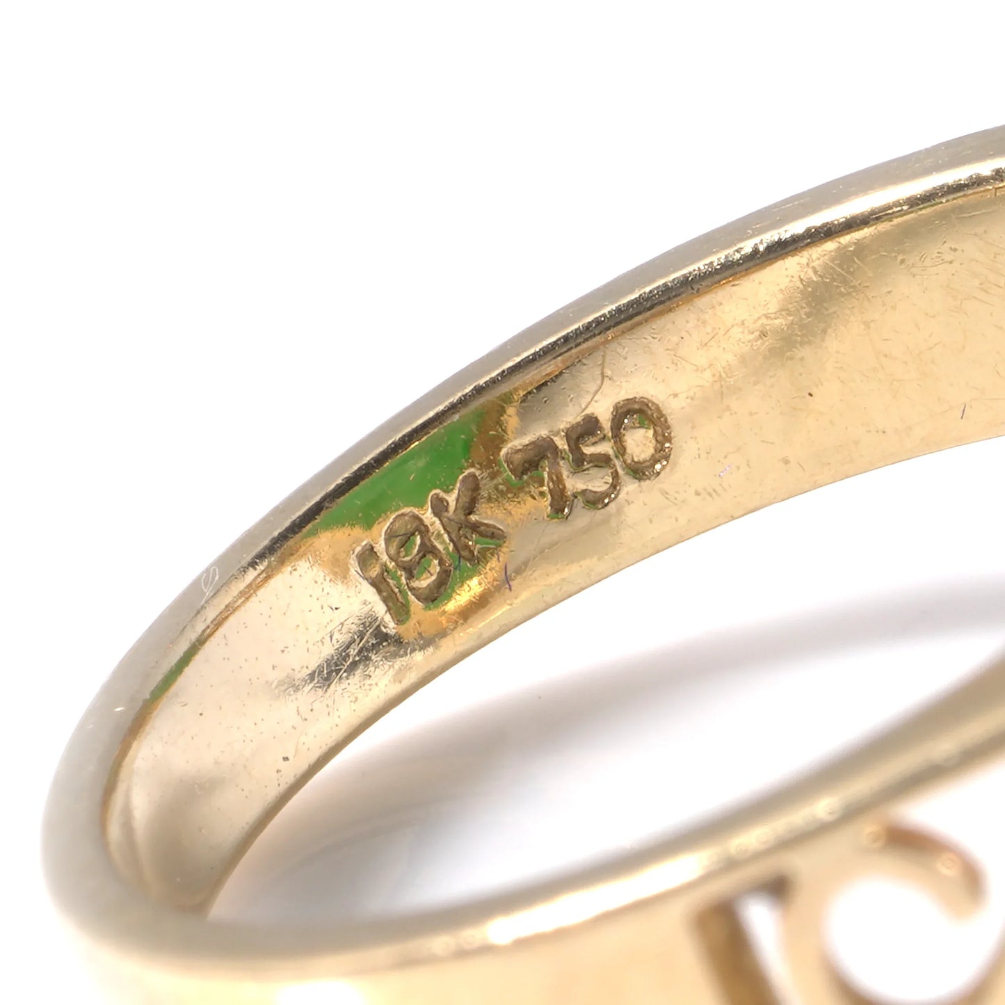 Vintage 18 Carat Gold Wah Hing Jade Cabochon Gold Ring (c.1990's)