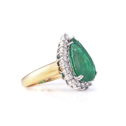 Vintage 18 Carat Gold Cluster Ring With 6 ct Natural Emerald And Diamonds